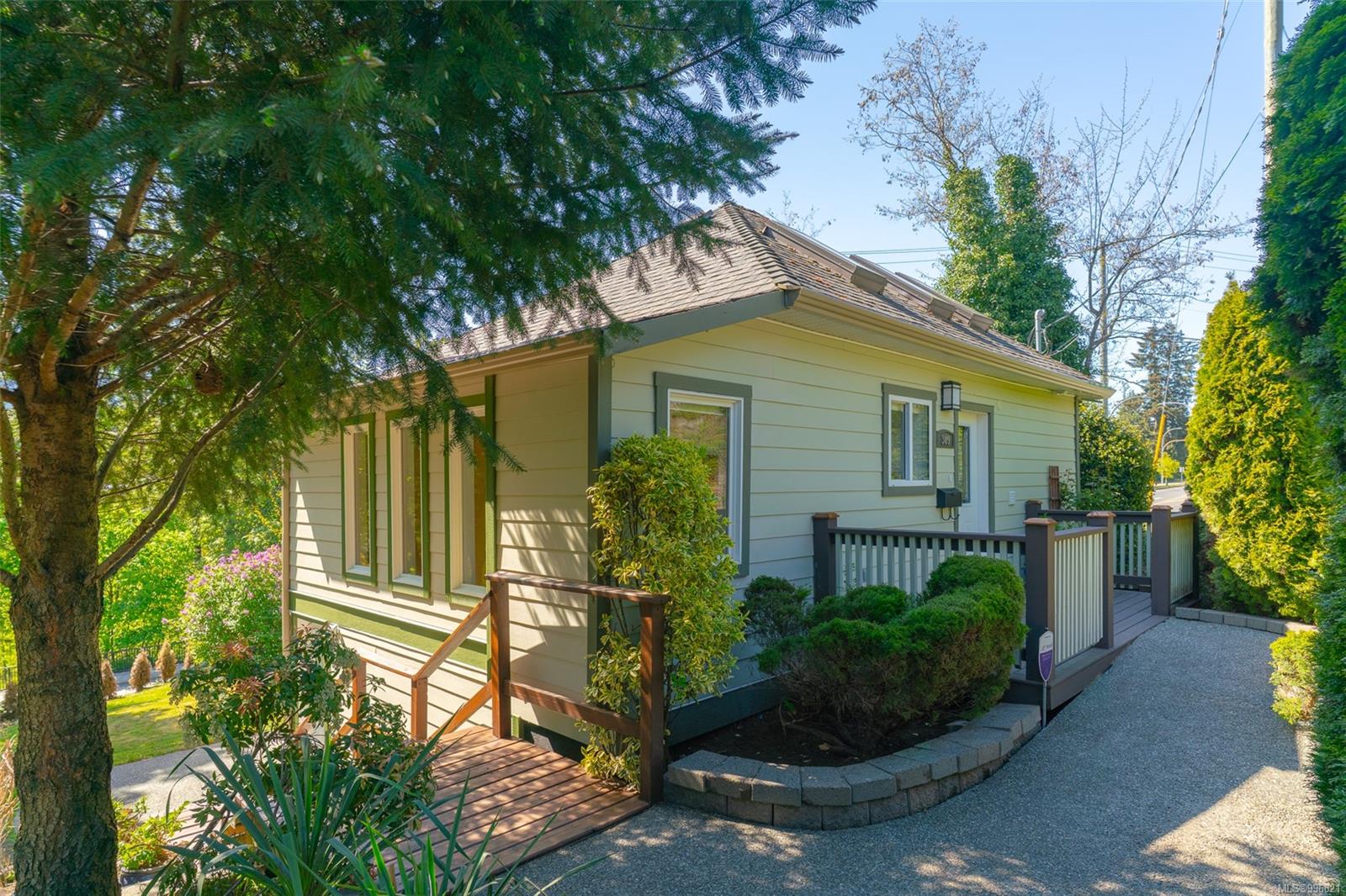 309 Pine St, Na Old City real estate property for sale in Nanaimo British Columbia, V9R 2B8