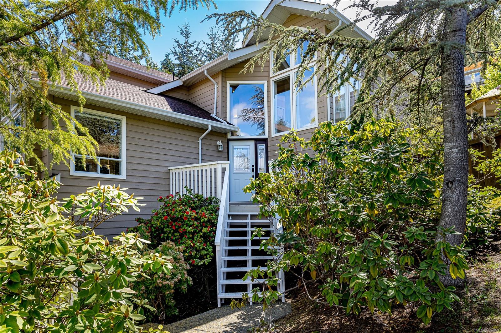 $765,000 - 6060 Chippewa Rd<br>British Columbia, V9L 5P5
