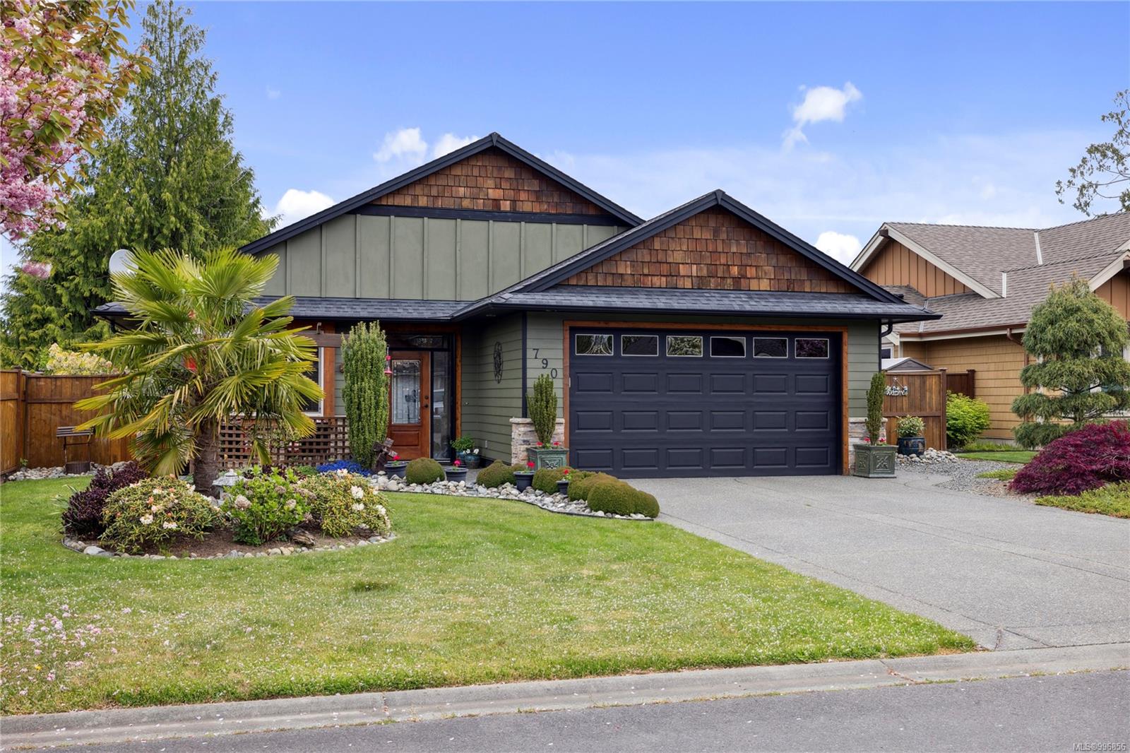 $895,000 - 790 Fletcher Ave<br>British Columbia, V9P 0A3