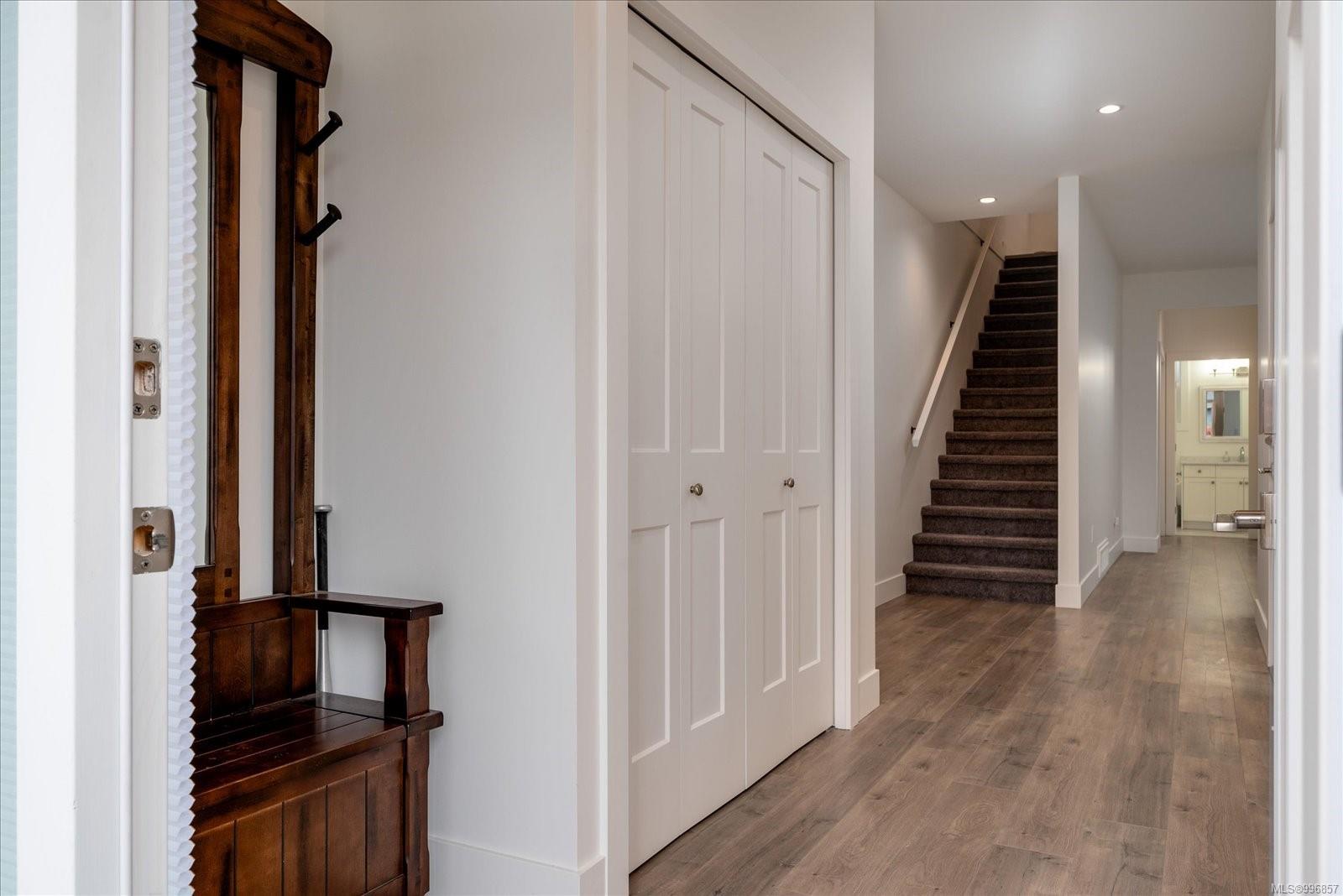 $849,900 - 2339 York Cres<br>British Columbia, V9T 4N6