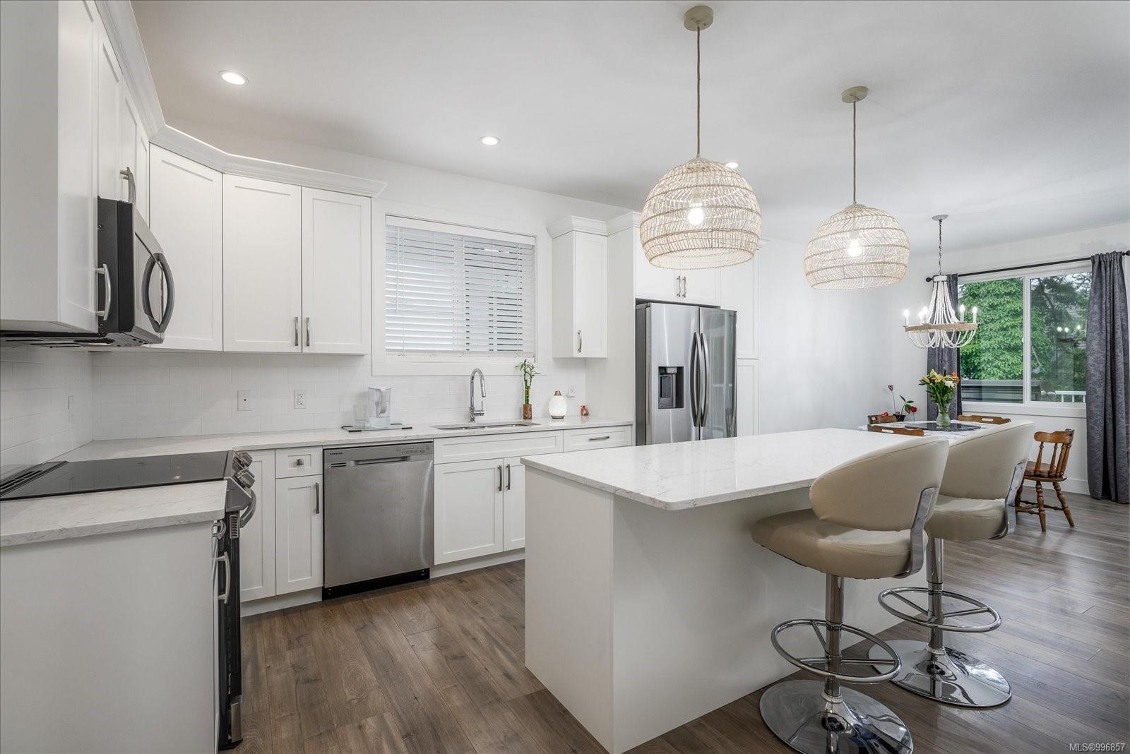 $849,900 - 2339 York Cres<br>British Columbia, V9T 4N6