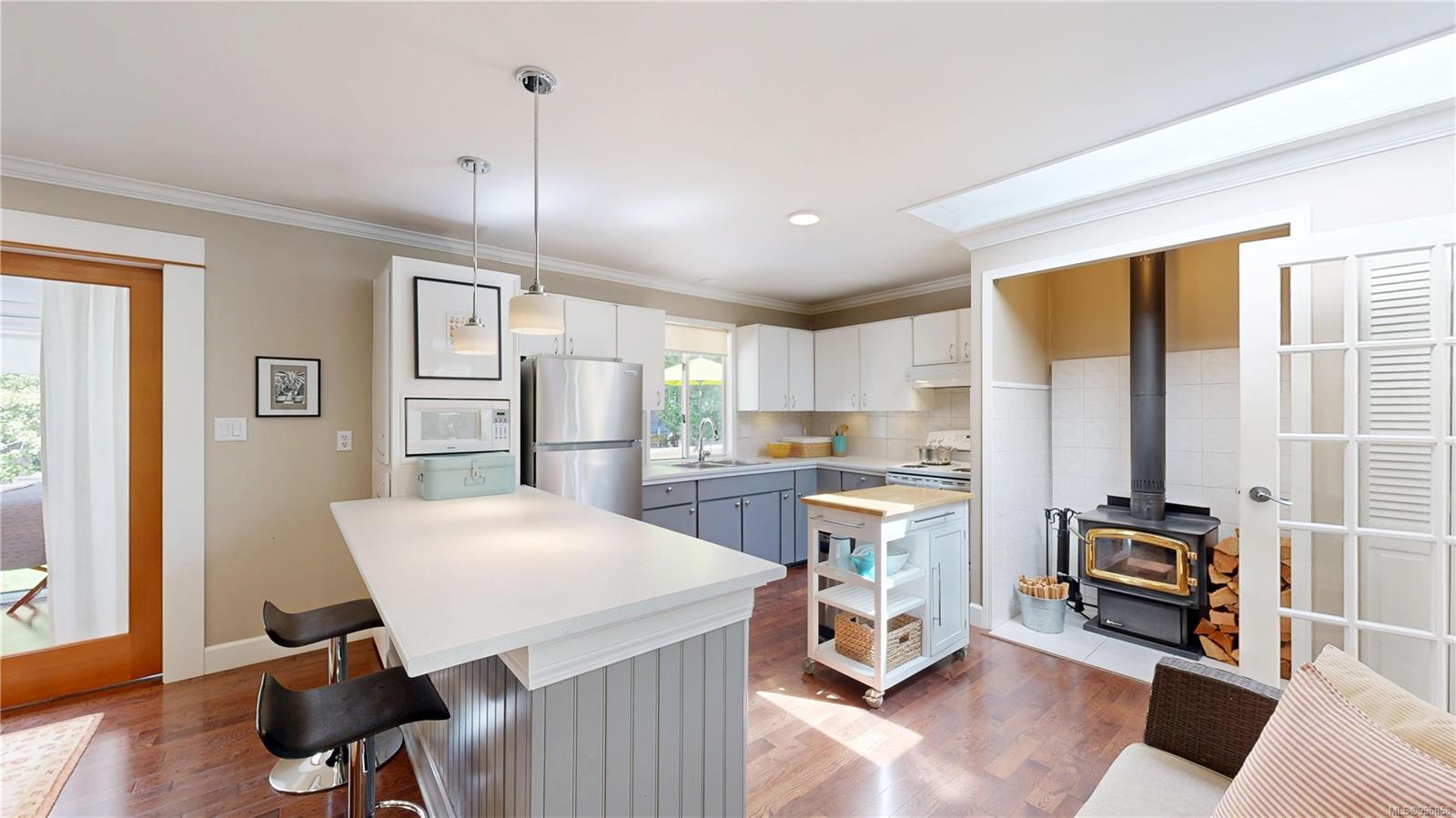 $799,000 - 1560 Violet Cres<br>British Columbia, V0R 1X5