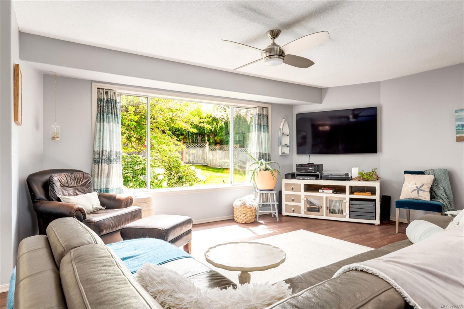 $1,895,000 - 6861 Wayne Pl<br>British Columbia, V0R 2H0