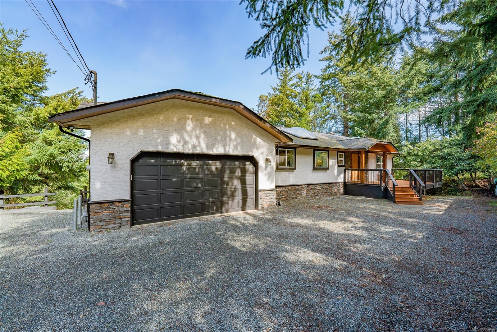 $1,399,000 - 8170 Southwind Dr<br>British Columbia, V0R 2H0
