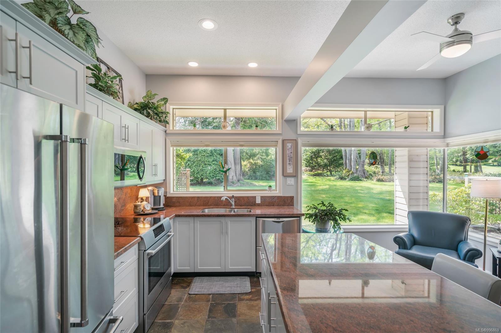 $736,000 - 1150 Lee Rd<br>British Columbia, V9P 2L2