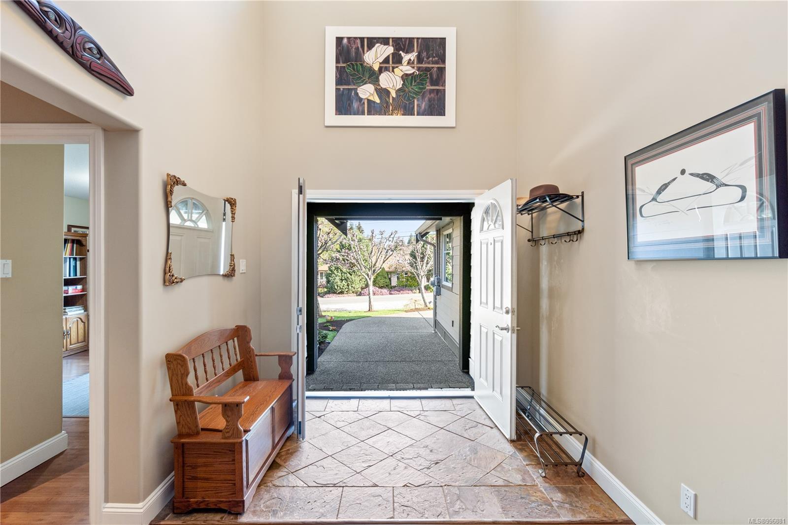 $1,189,000 - 490 Chester Rd<br>British Columbia, V9K 1C1