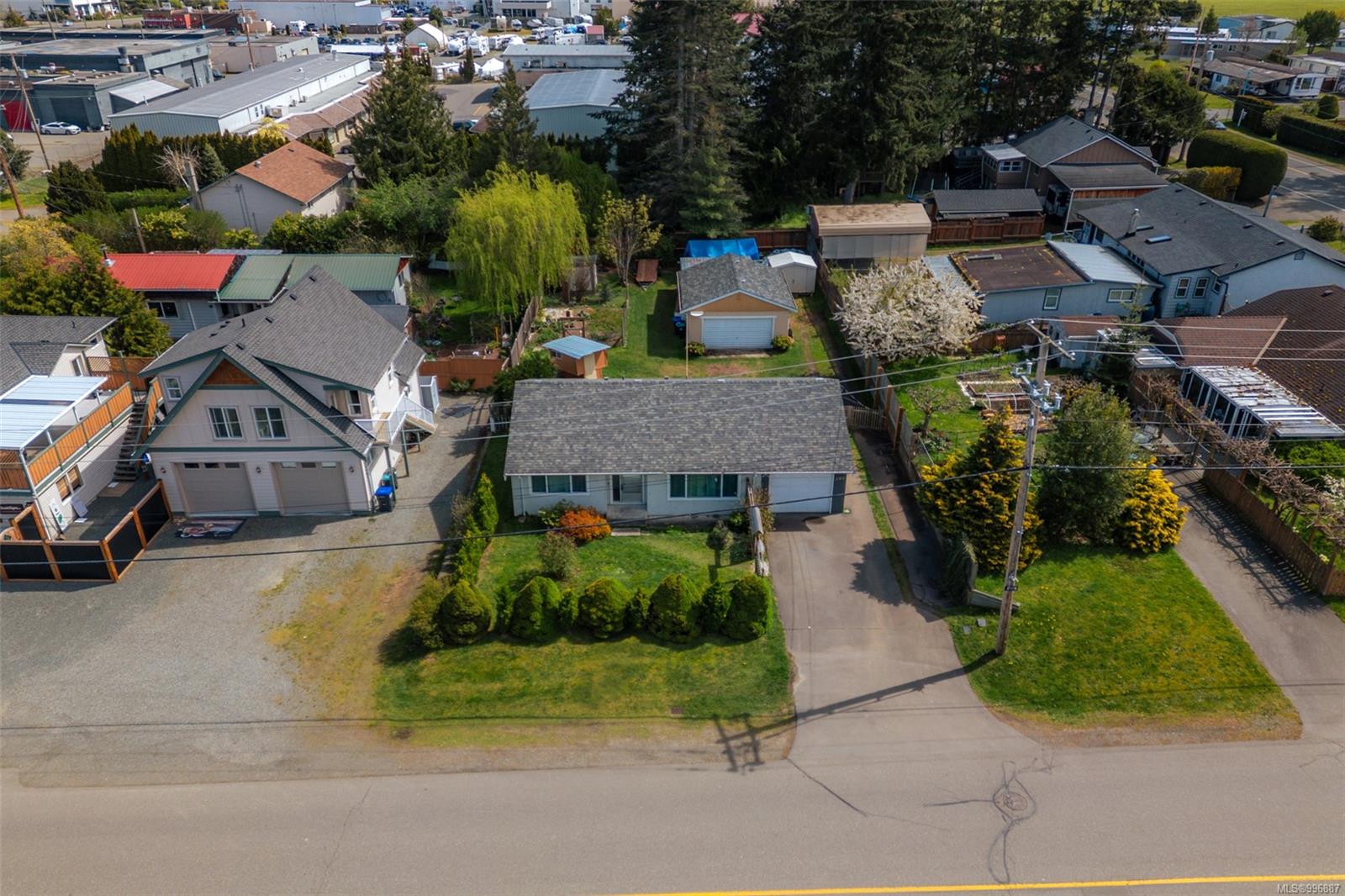 $600,000 - 284 Mills St<br>British Columbia, V9P 1V9
