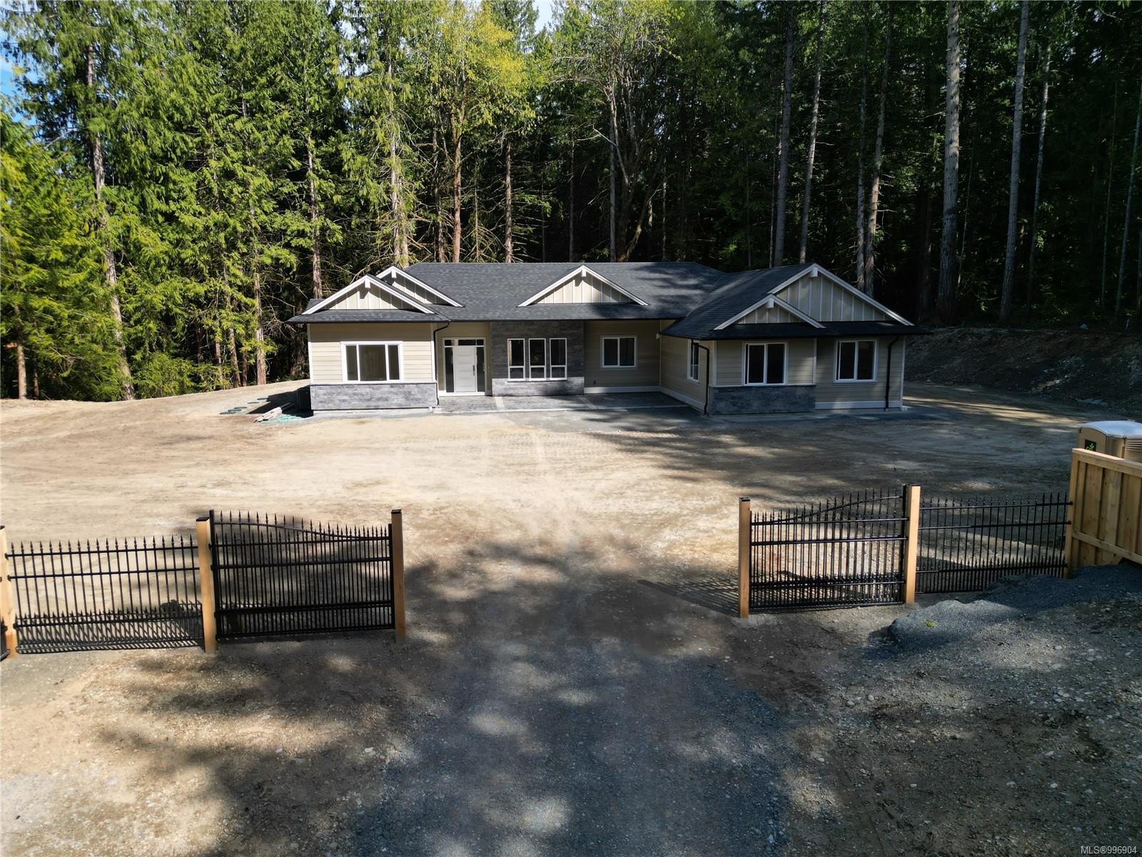 $1,695,000 - 1054 Fern Ridge Dr<br>British Columbia, V0R 2P2