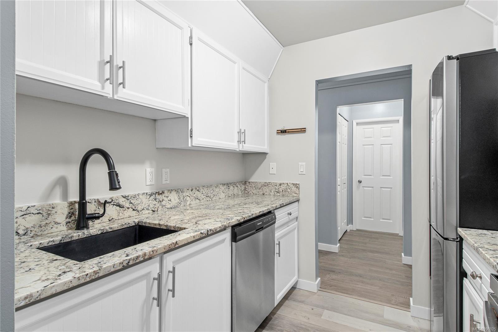 $239,000 - 377 Dogwood St<br>British Columbia, V9W 2Y1