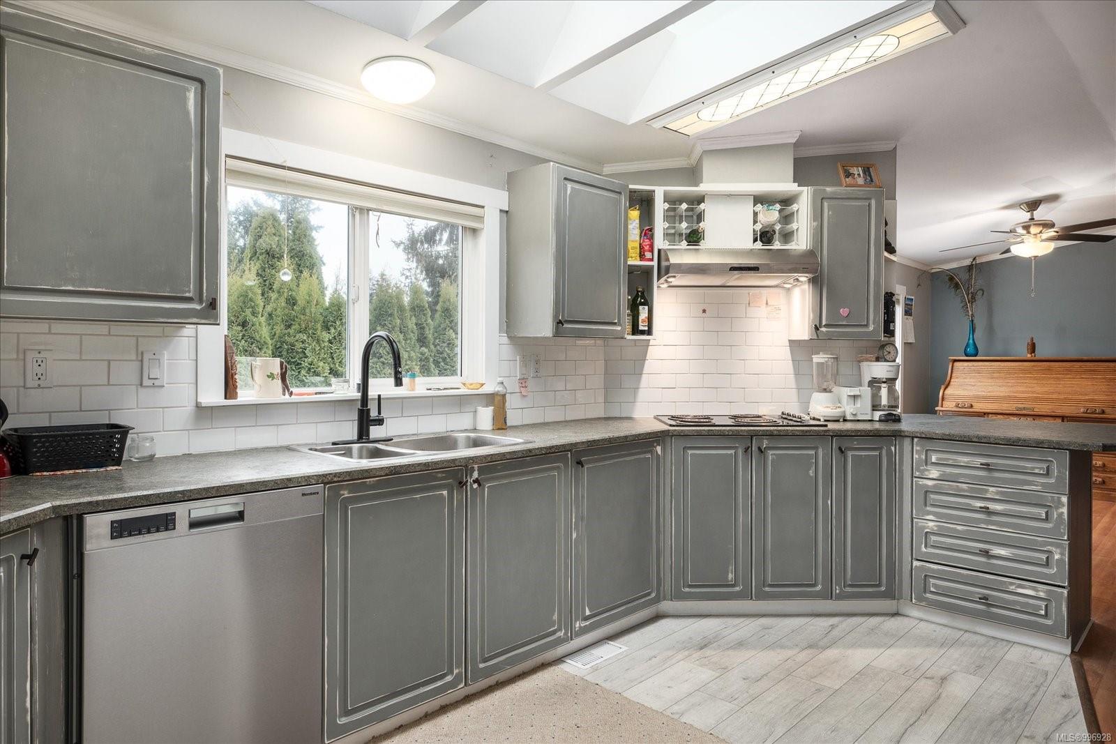 $519,900 - 3900 Merlin St<br>British Columbia, V9T 6B9