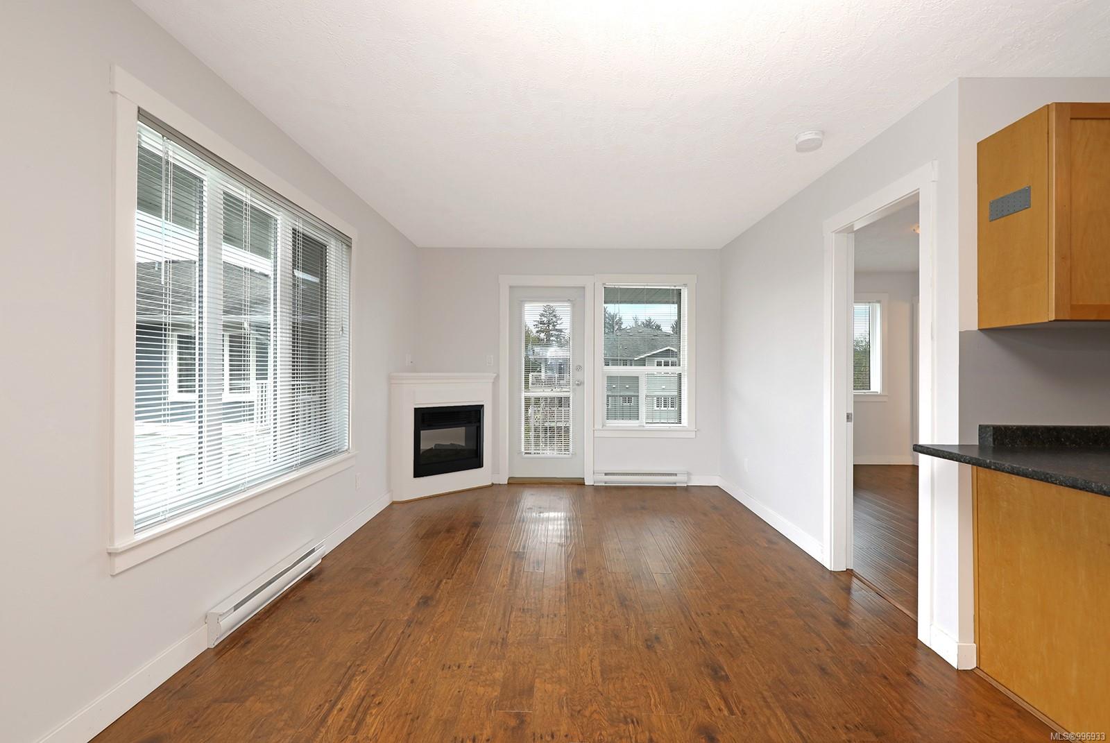 $469,900 - 119 20th St<br>British Columbia, V9N 8B1