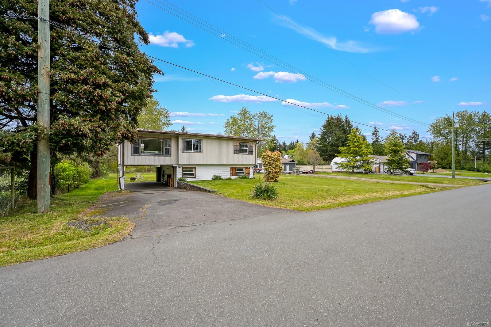 $849,000 - 1238 Don Rd<br>British Columbia, V9M 4C4
