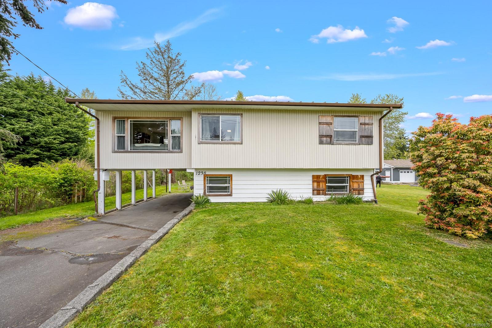 $849,000 - 1238 Don Rd<br>British Columbia, V9M 4C4