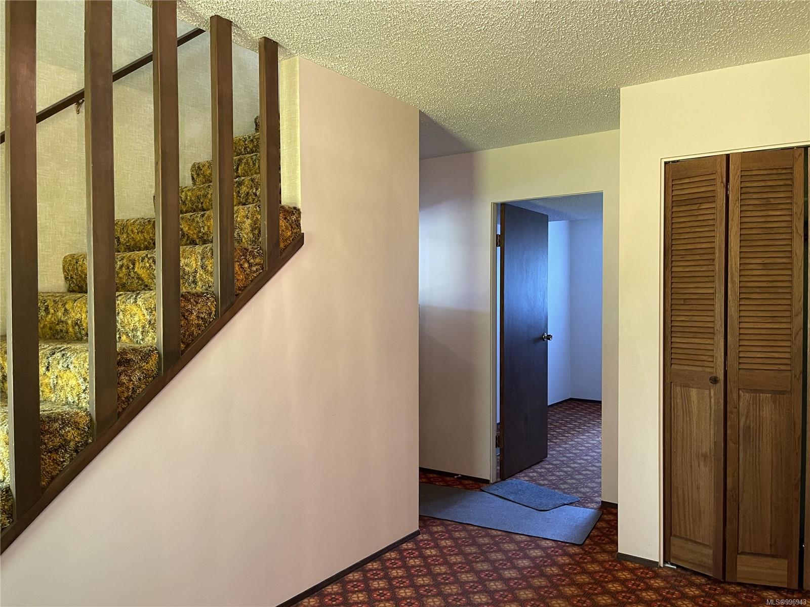 $629,000 - 3553 Markham Rd<br>British Columbia, V9Y 8T1