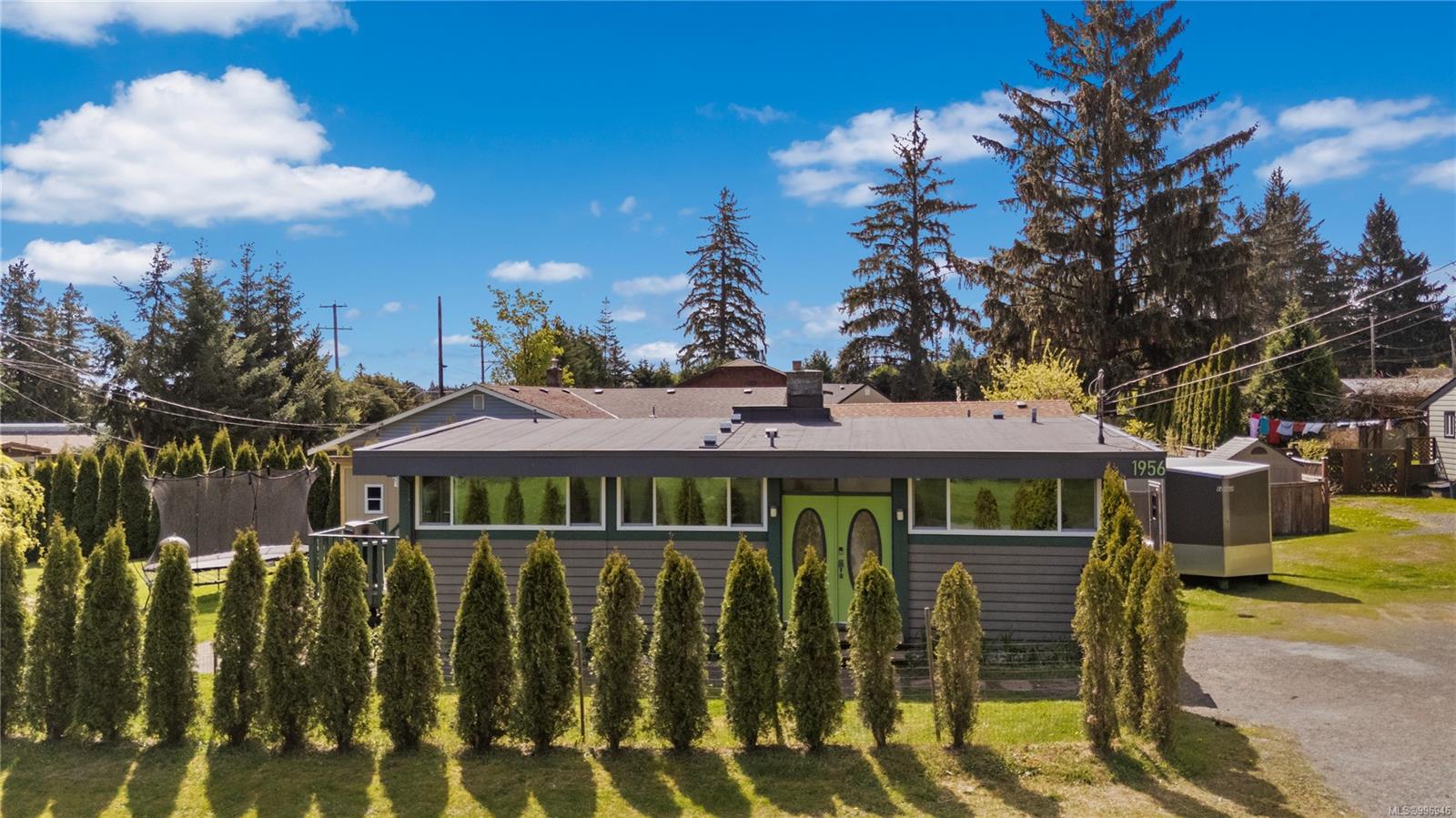 $584,999 - 1956 Alder St<br>British Columbia, V9H 0B5