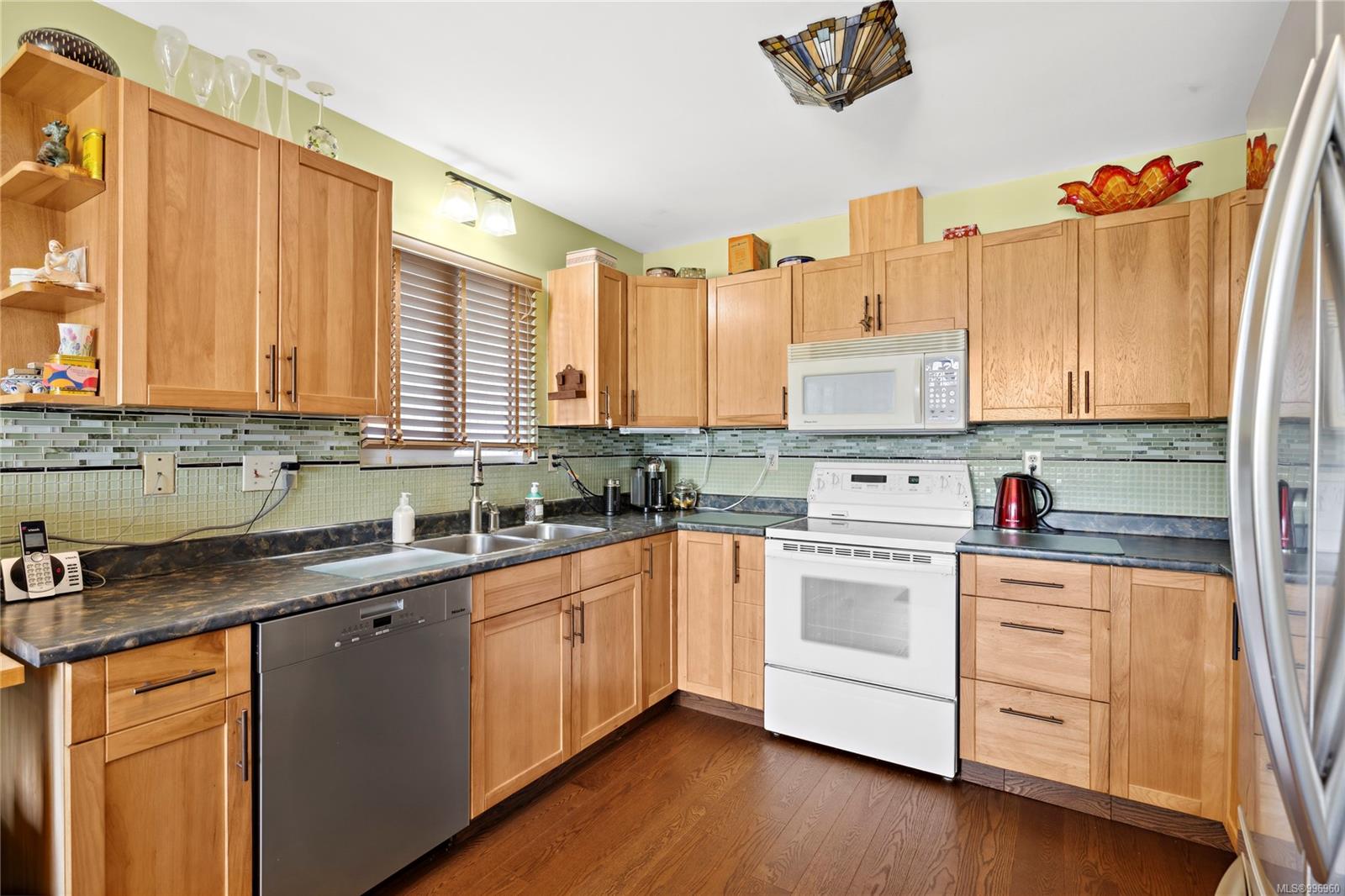 $625,000 - 11 Riley Pl<br>British Columbia, V9T 5B9