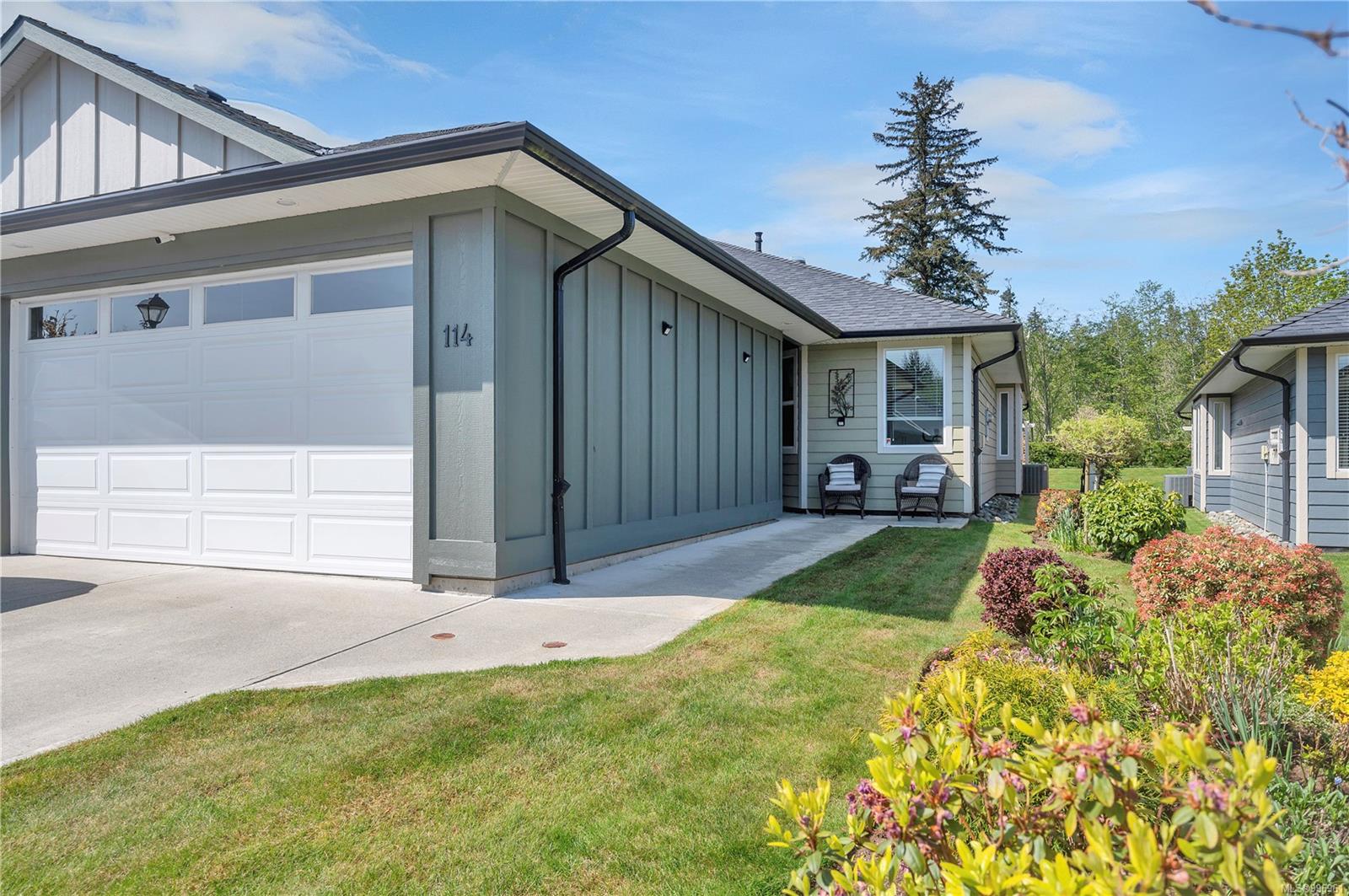 $729,900 - 2006 Sierra Dr<br>British Columbia, V9H 1V6