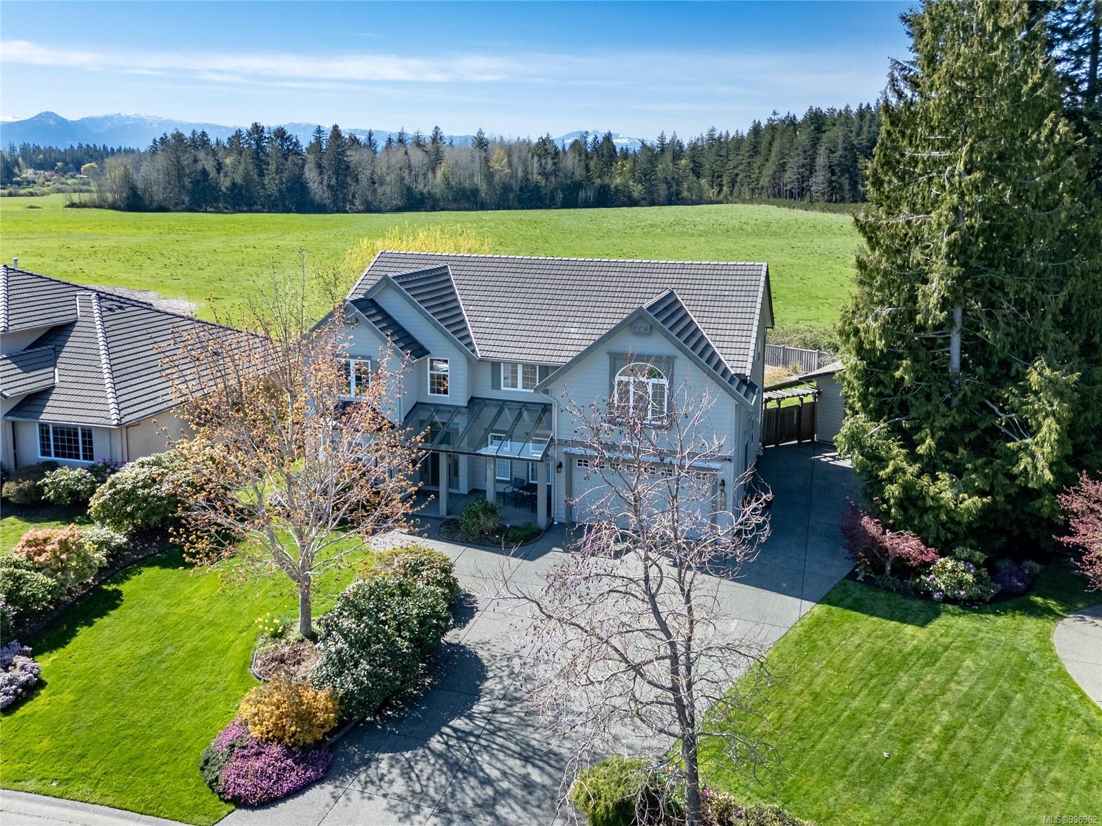 $1,499,000 - 1009 Kingsley Cres<br>British Columbia, V9M 3R7