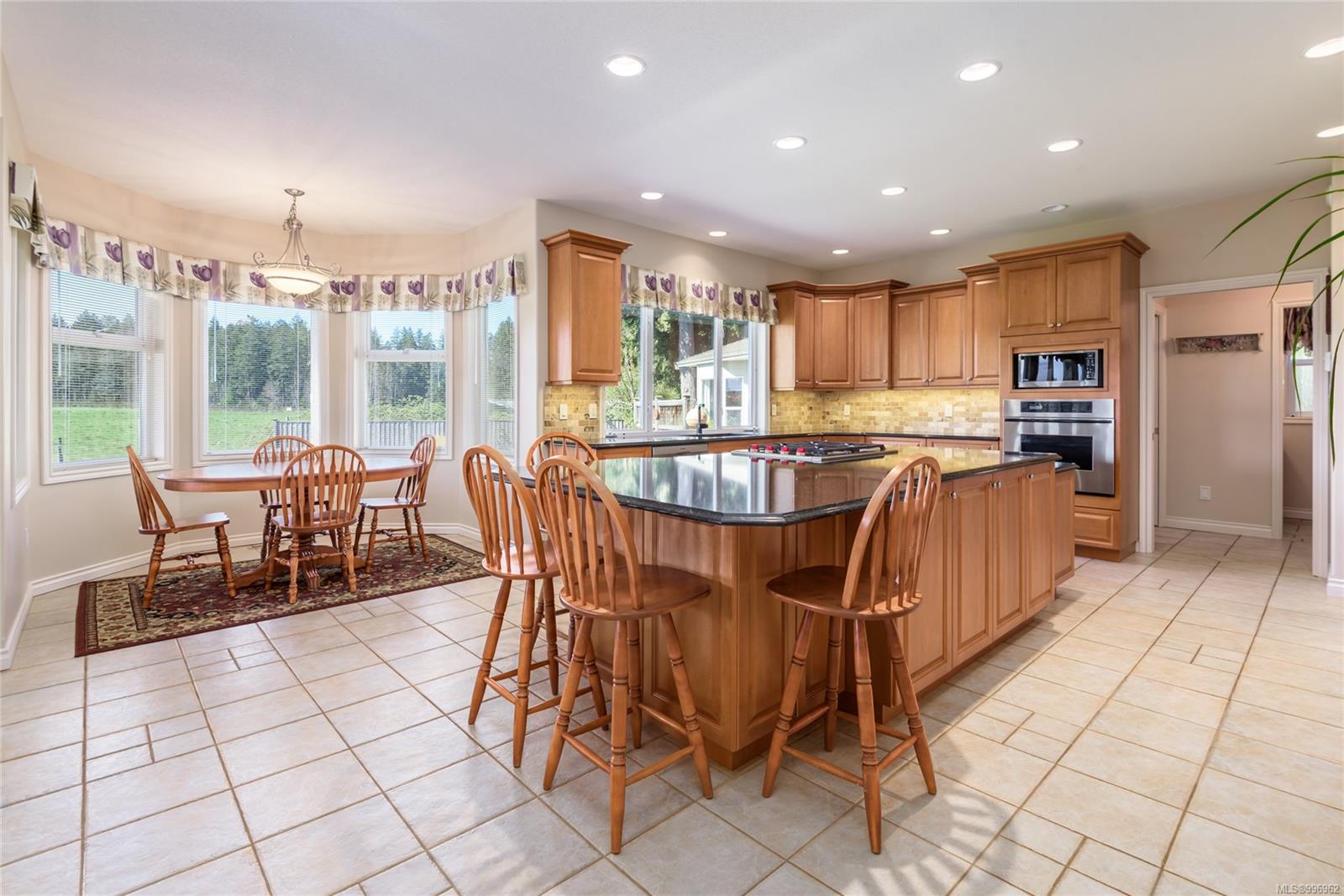 $1,499,000 - 1009 Kingsley Cres<br>British Columbia, V9M 3R7