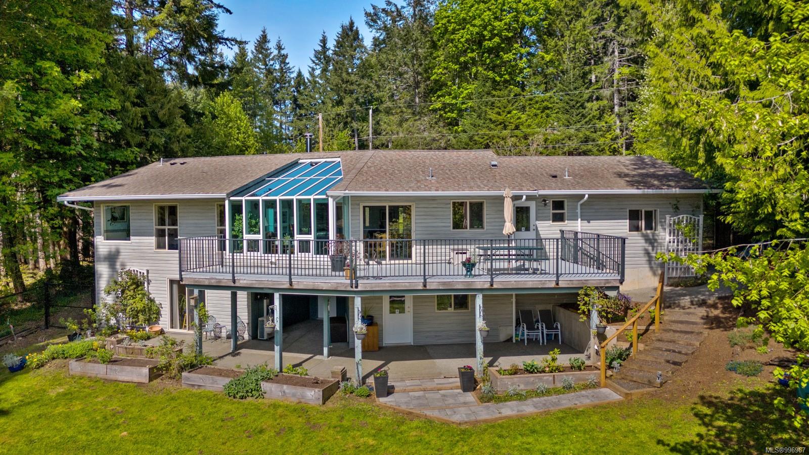 $999,900 - 7741 Tozer Rd<br>British Columbia, V0R 1W0