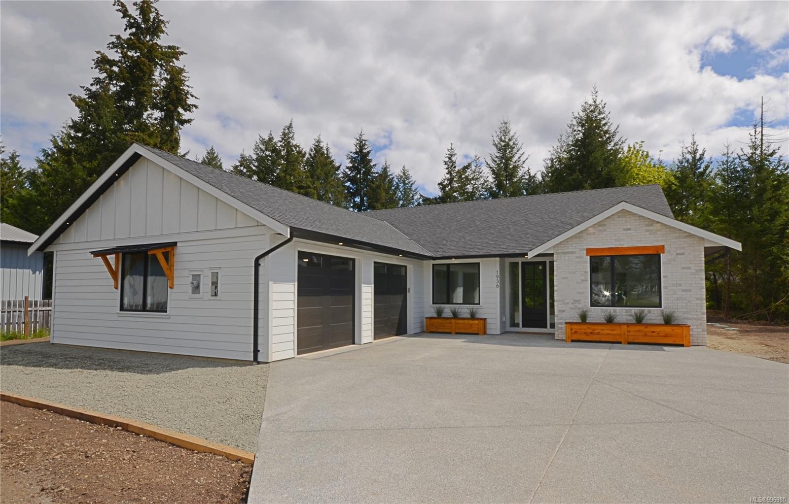 $1,149,900 - 1936 Woobank Rd<br>British Columbia, V9X 1G9