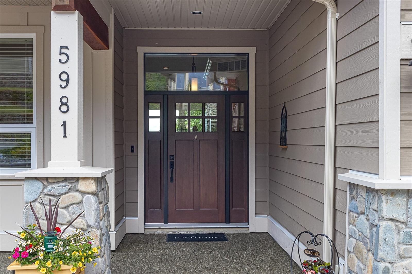 $1,539,000 - 5981 Salish Rd<br>British Columbia, V9L 0B3