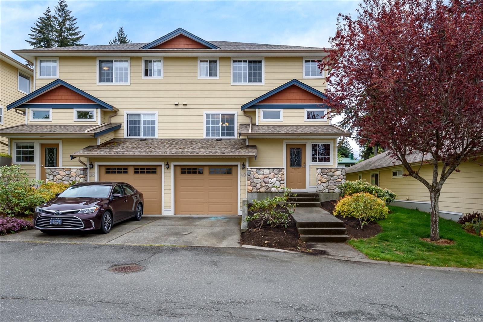 $699,000 - 2728 1st St<br>British Columbia, V9N 4A4
