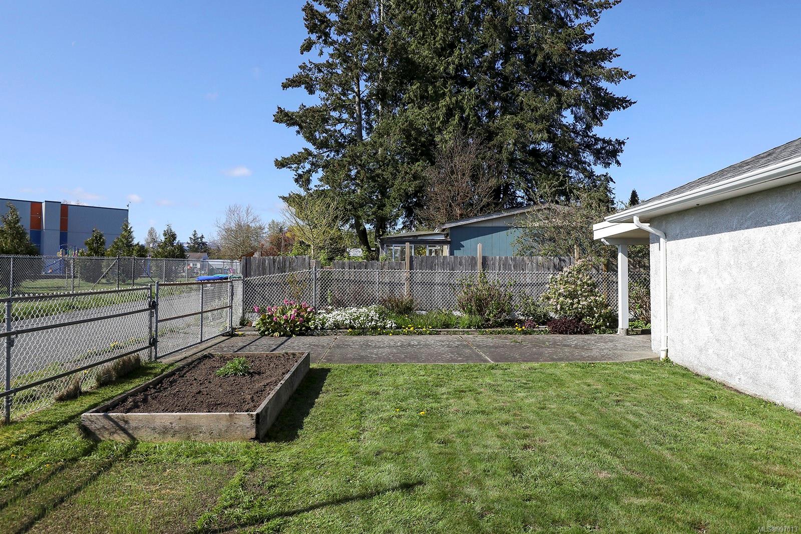 $625,000 - 668 14th St<br>British Columbia, V9N 1W6