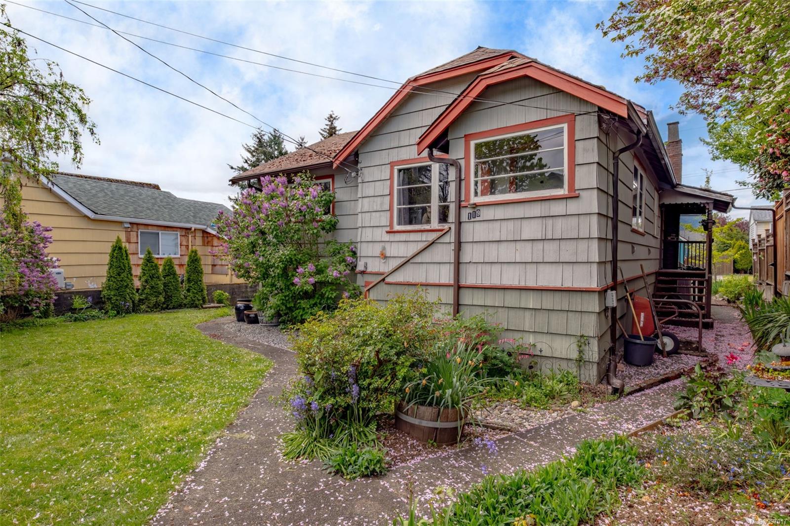 $540,000 - 119 Pine St<br>British Columbia, V9R 2B4