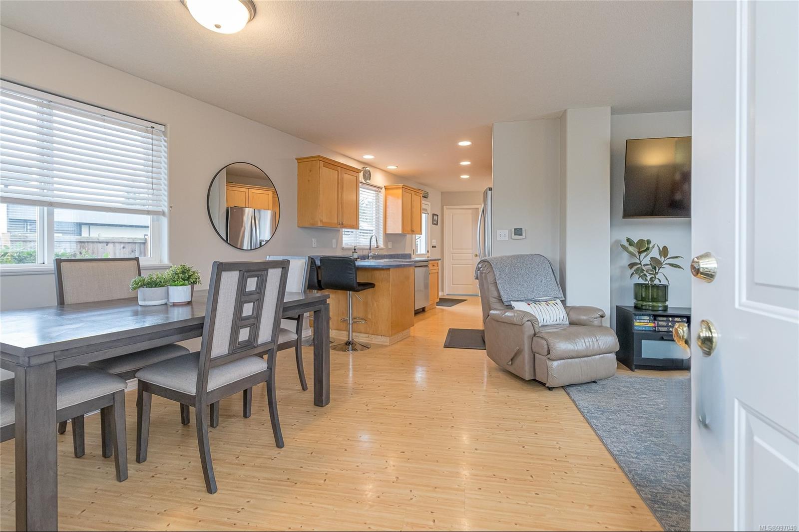 $598,900 - 3886 Victoria Ave<br>British Columbia, V9T 1Z8