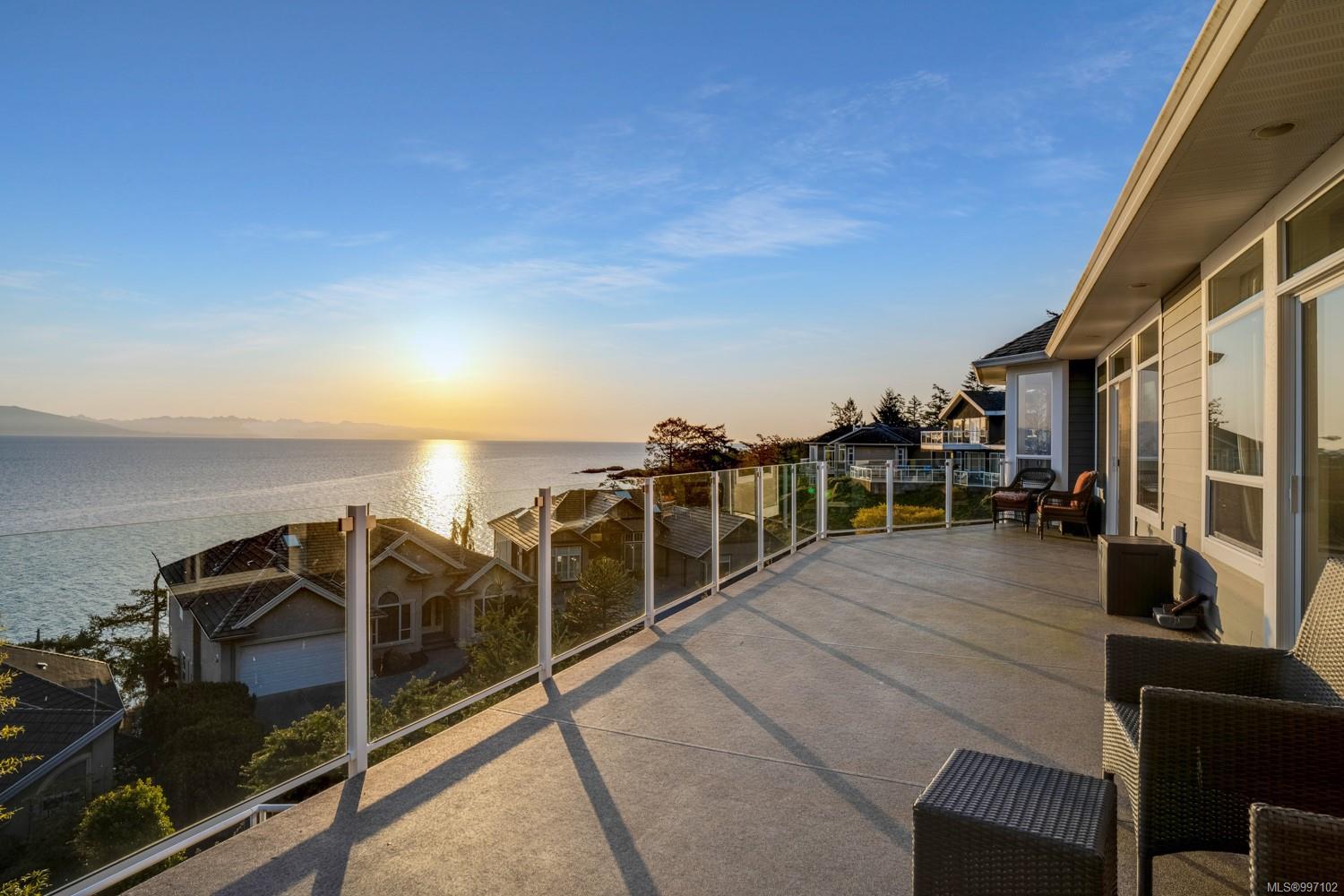 $1,625,000 - 4832 Fillinger Cres<br>British Columbia, V9V 1K1