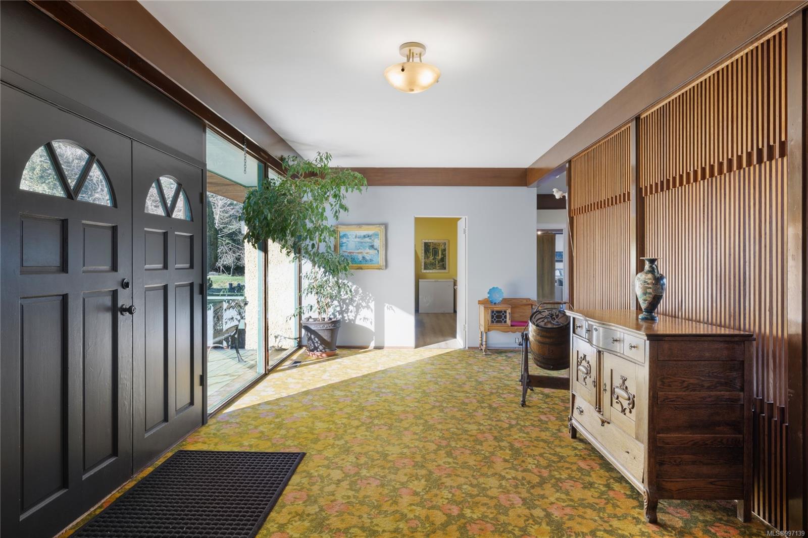$1,499,900 - 160 Kopina Dr<br>British Columbia, V0R 1G0