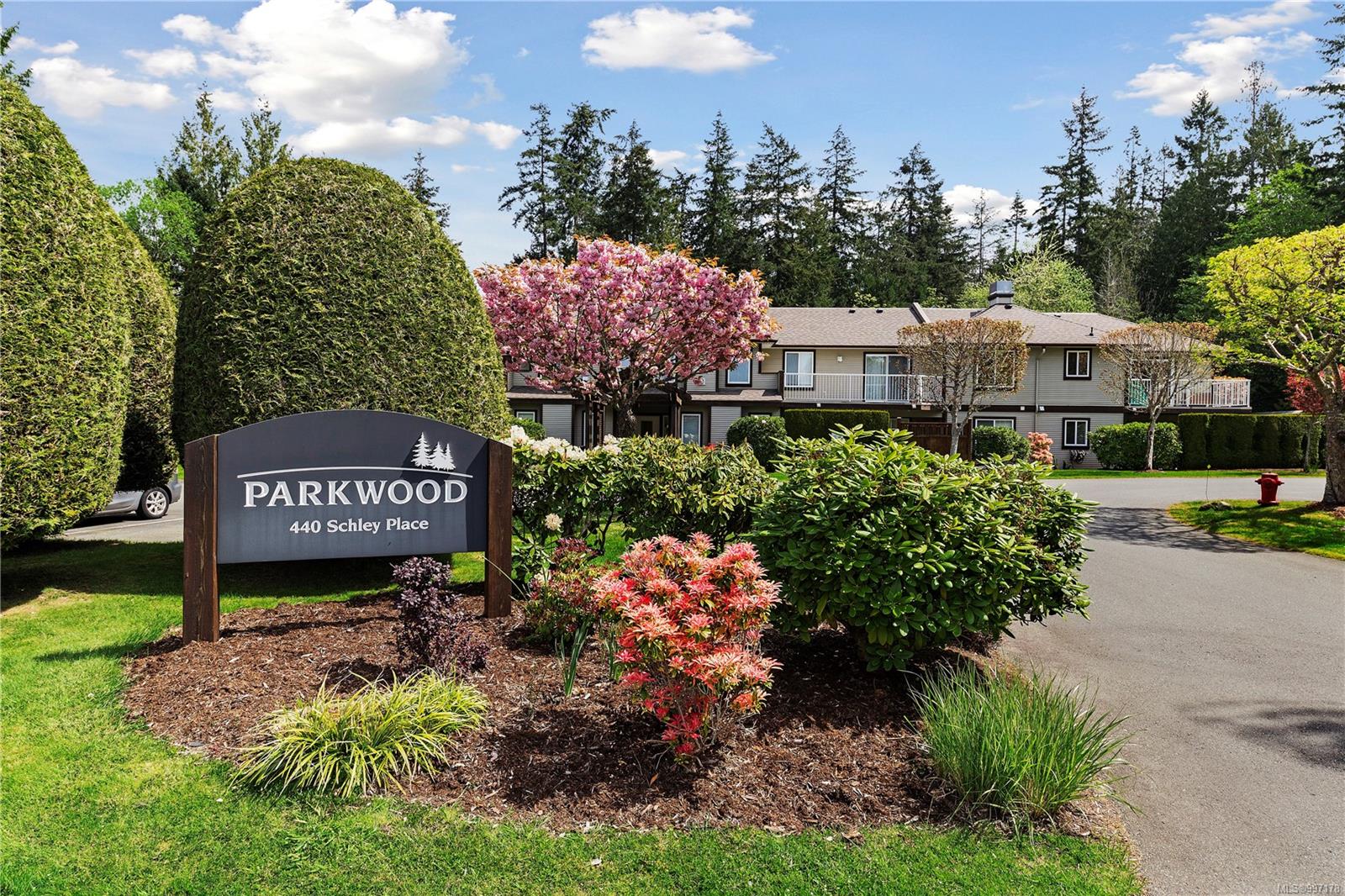 $529,900 - 440 Schley Pl<br>British Columbia, V9K 2M5
