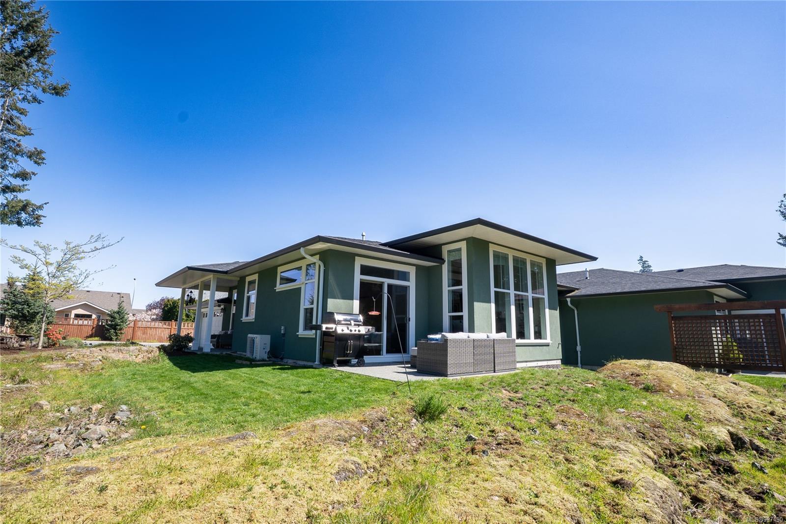 $799,900 - 5021 Currie Pl<br>British Columbia, V9V 0B3