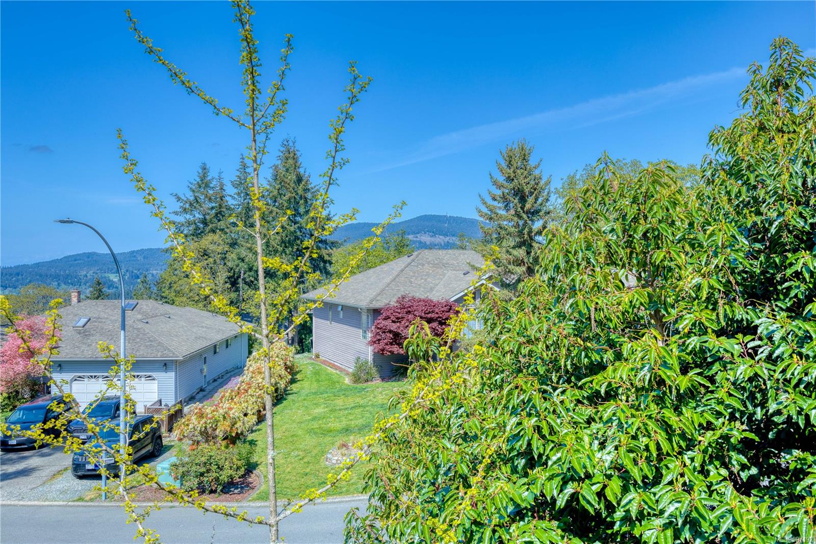 $849,900 - 1474 Haida Rd<br>British Columbia, V9L 1M4
