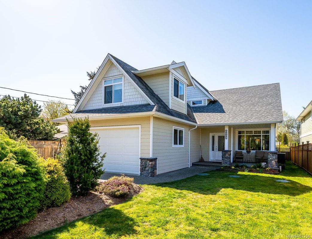 $1,260,000 - 3886 Royston Rd<br>British Columbia, V0R 2V0