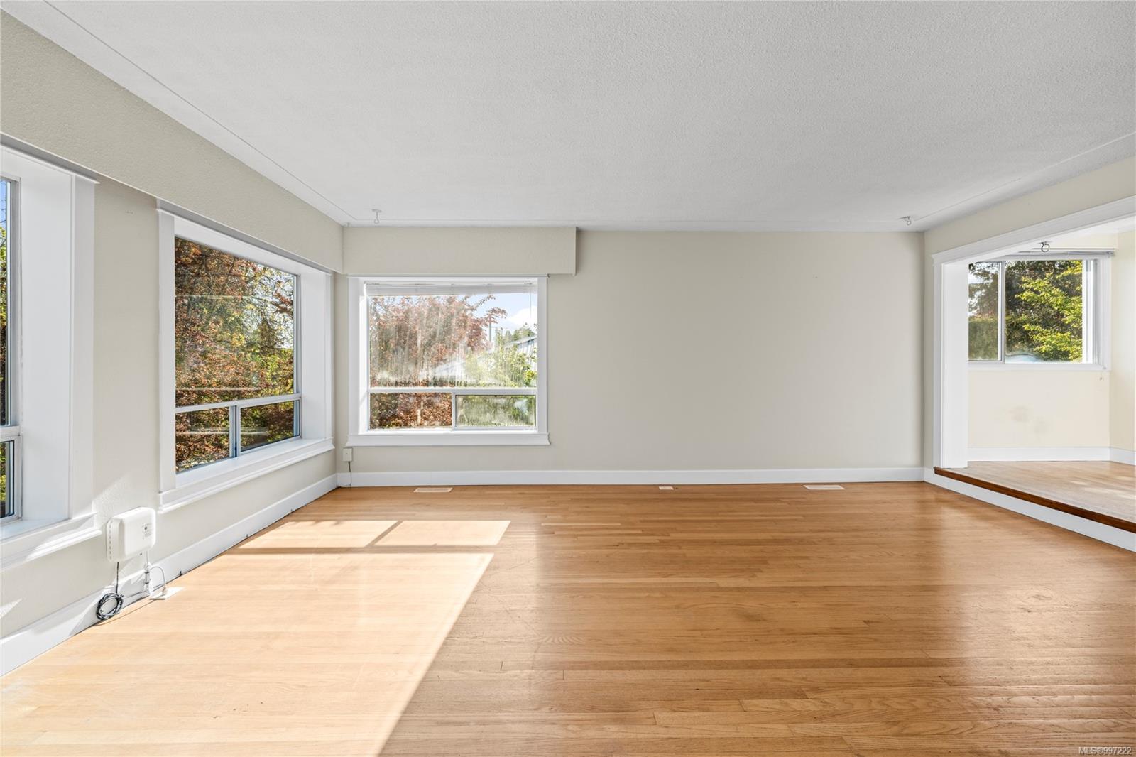 $730,000 - 425 Wharton St<br>British Columbia, V9R 1W3