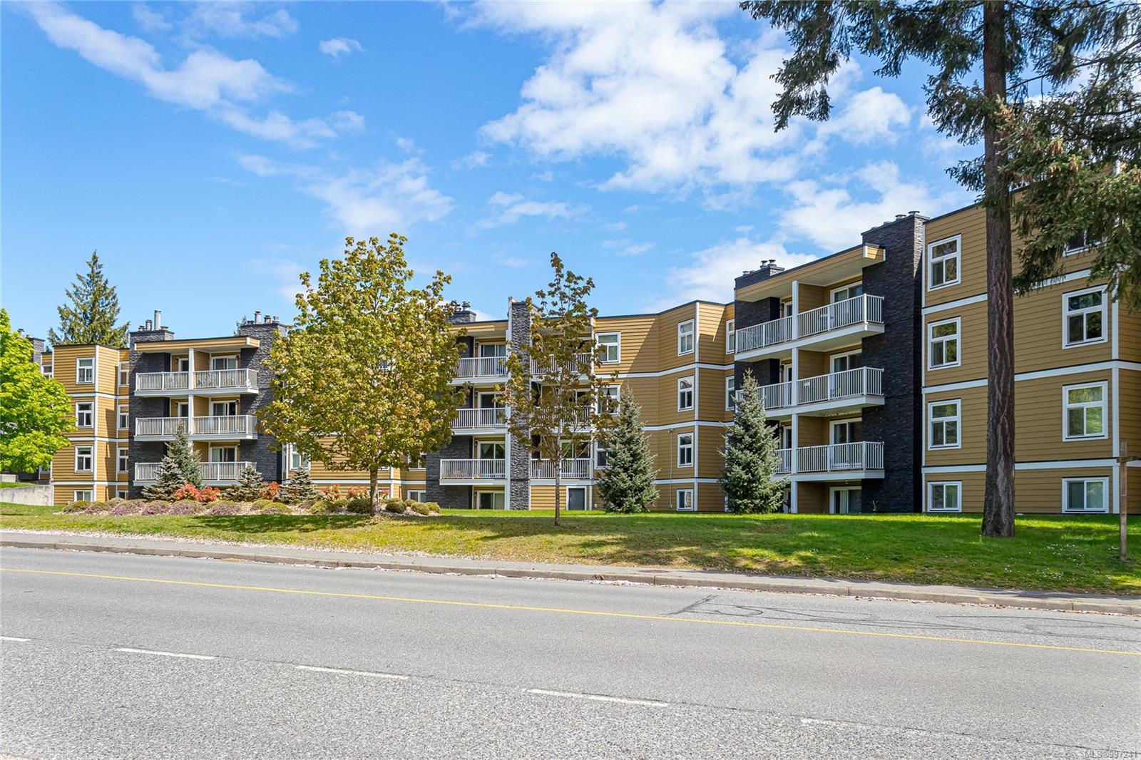 $375,500 - 3270 Ross Rd<br>British Columbia, V9T 5J1