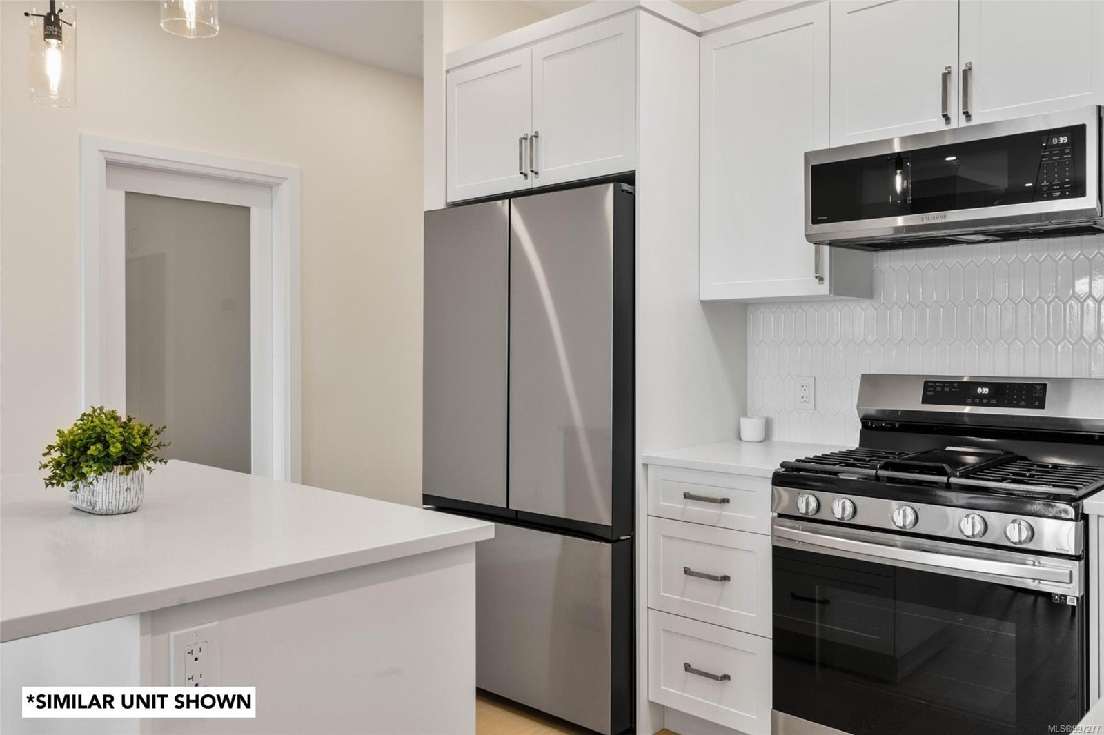 $649,900 - 1234 Viewtop Rd<br>British Columbia, V9L 0H7