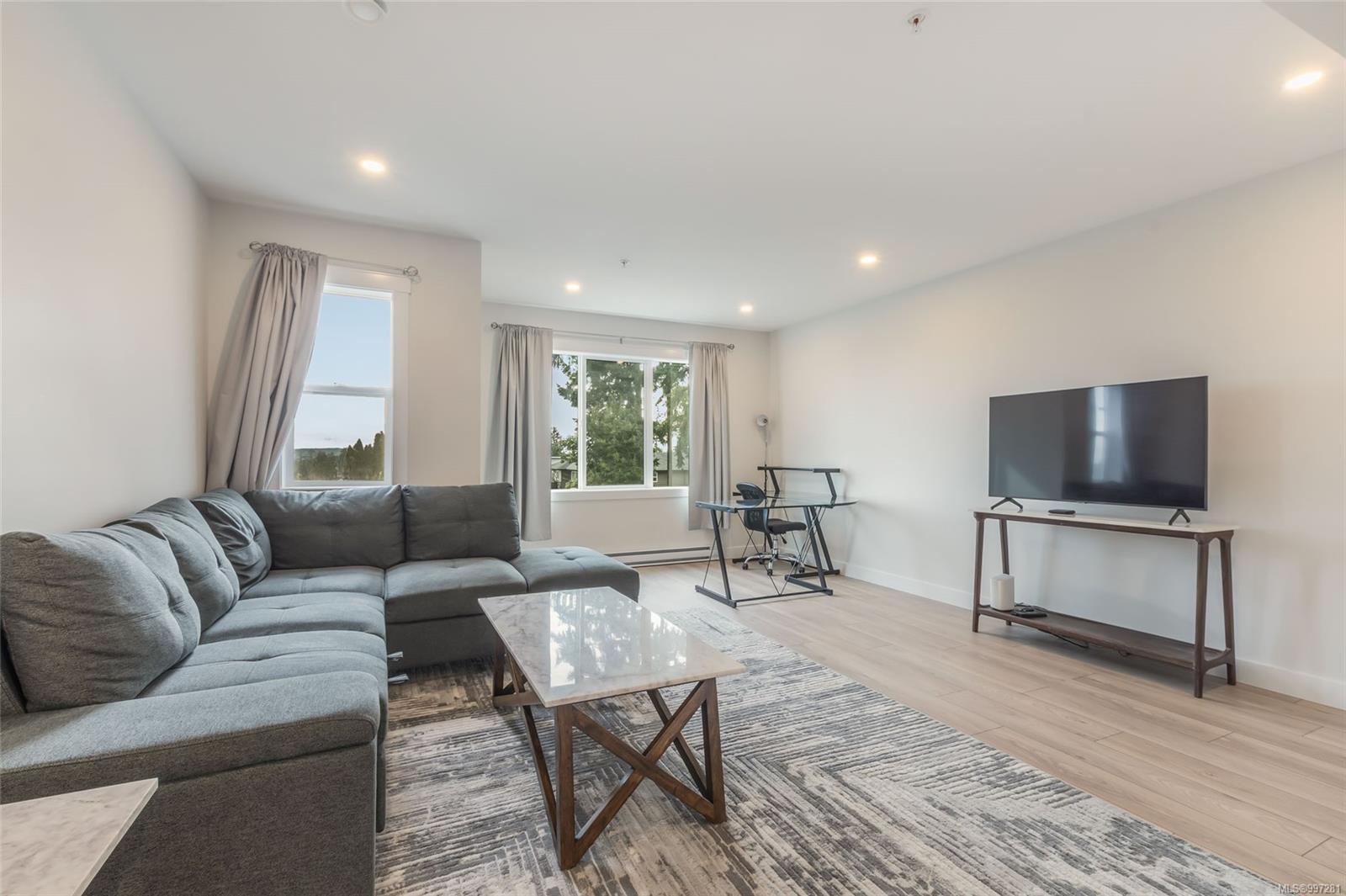 $614,900 - 600 Ninth St<br>British Columbia, V9R 0L4