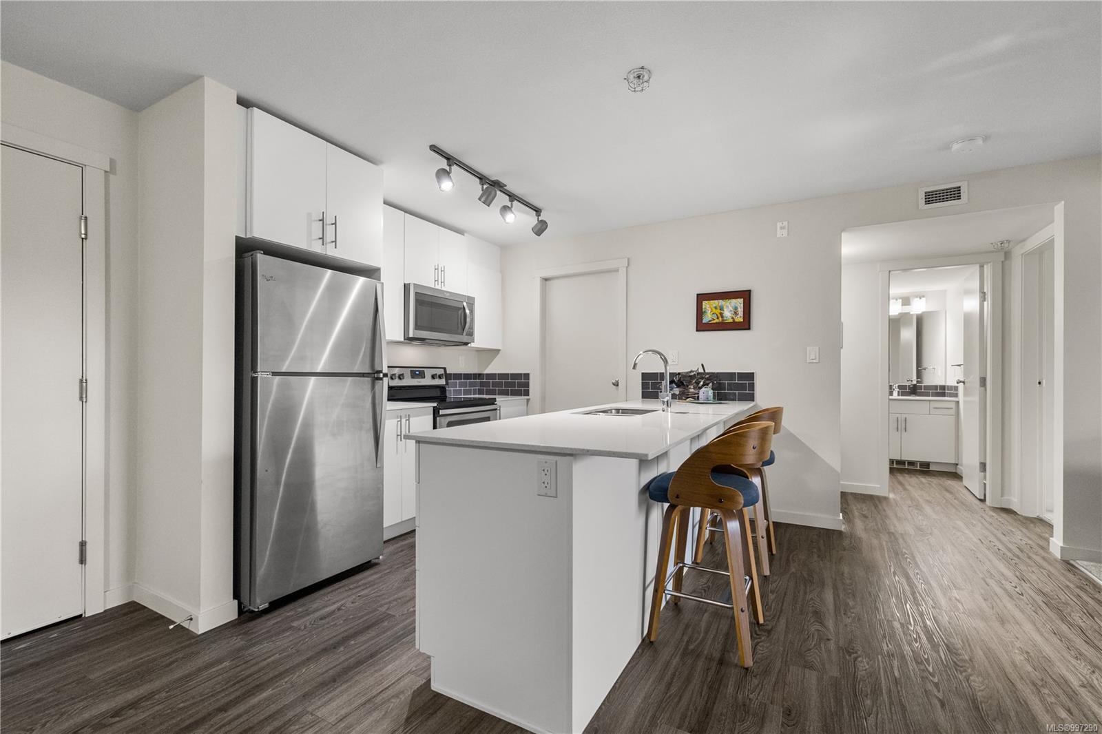 $430,000 - 1944 Riverside Lane<br>British Columbia, V9N 0E5