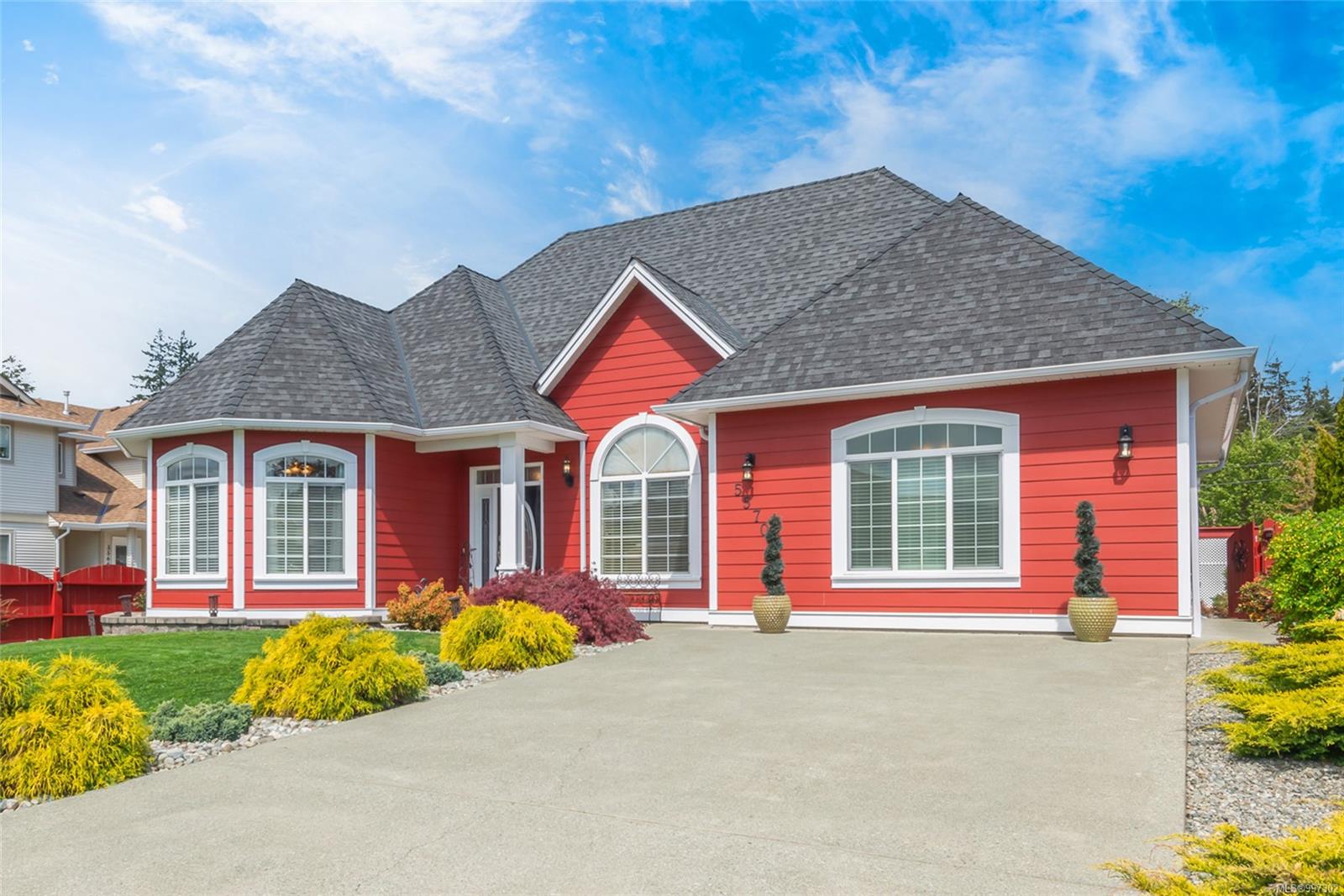$864,900 - 5570 Woodland Cres<br>Port Alberni, British Columbia, V9Y 8E6
