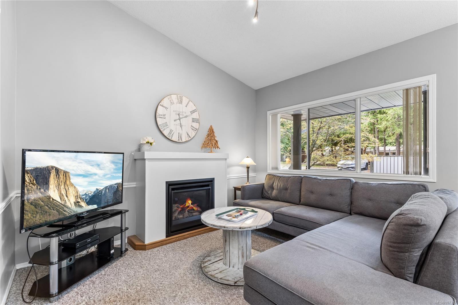 $515,000 - 1135 Resort Dr<br>British Columbia, V9P 2T6