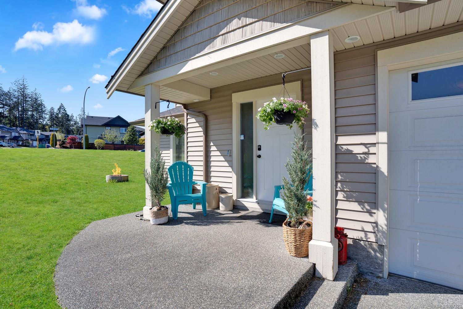 $779,000 - 520 Marisa St<br>British Columbia, V9R 0H5