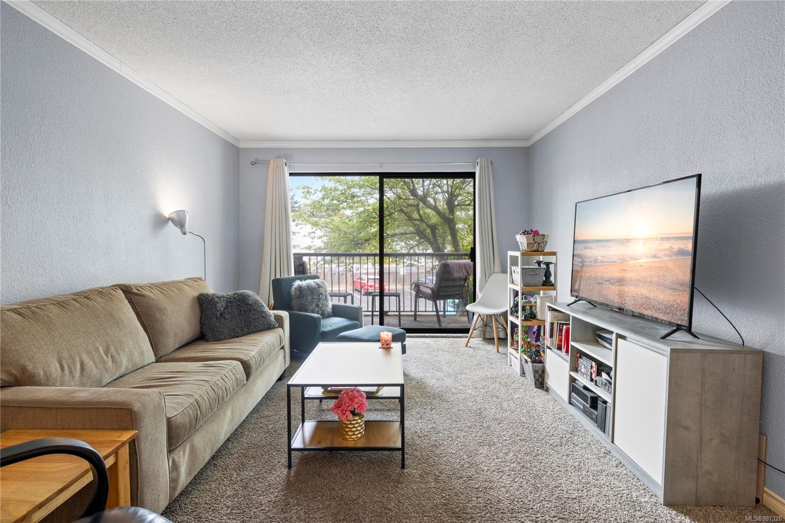 $245,000 - 1600 Dufferin Cres<br>British Columbia, V9S 5N2