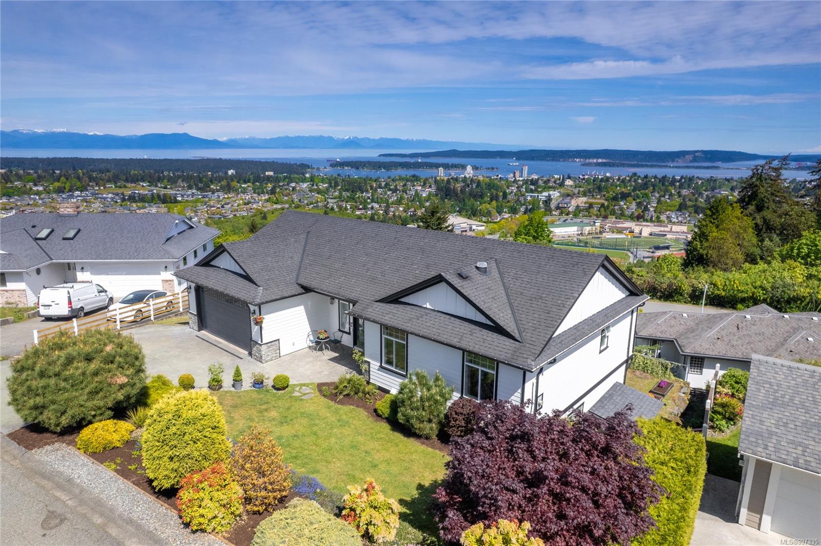 $1,050,000 - 210 Concordia Pl<br>British Columbia, V9R 6A9