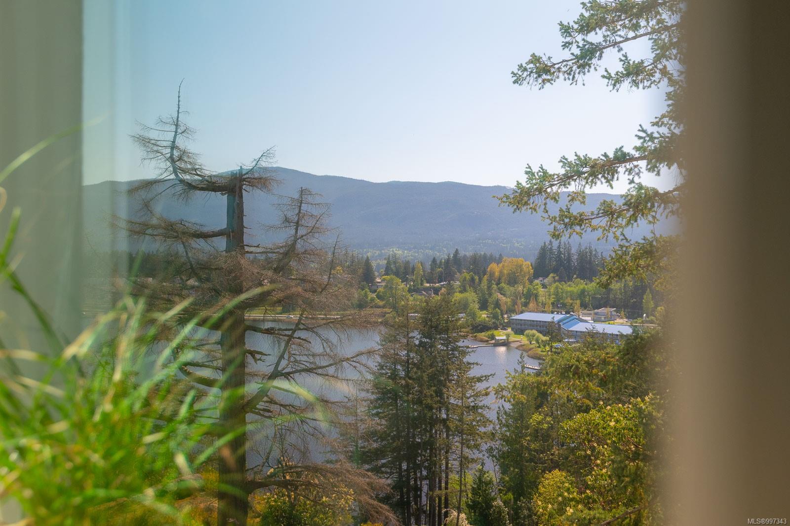 $549,900 - 4830 Cedar Ridge Pl<br>British Columbia, V9T 0M8