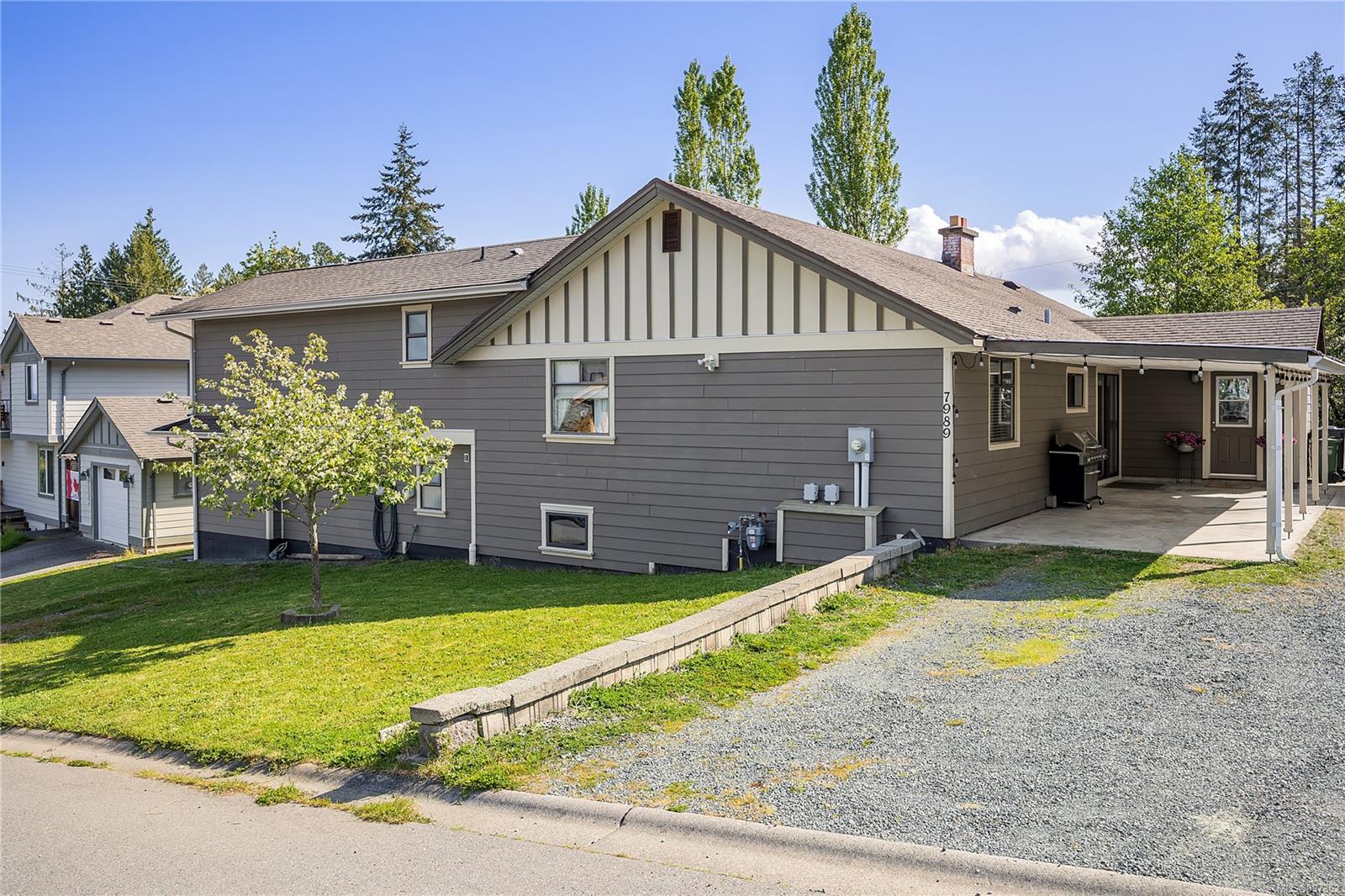 $824,900 - 7989 Tidemark Way<br>British Columbia, V0R 1G0