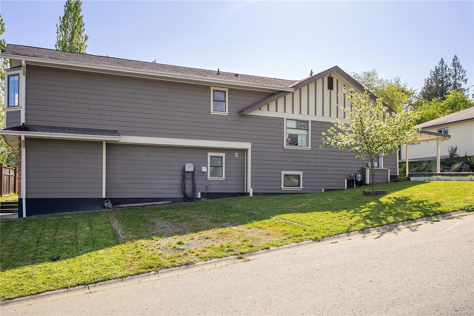 $824,900 - 7989 Tidemark Way<br>British Columbia, V0R 1G0
