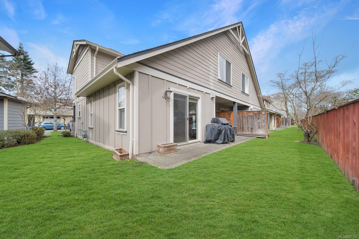 $699,900 - 3221 Ernhill Pl<br>British Columbia, V9C 0C6